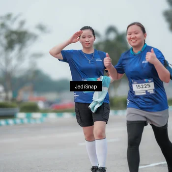 Runner Photo 7552002
