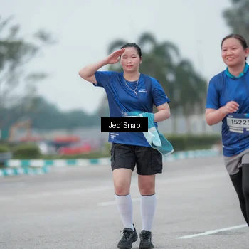 Runner Photo 7552003