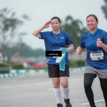 Runner Photo 7552004