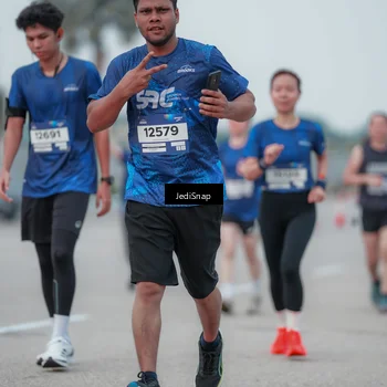 Runner Photo 7552021