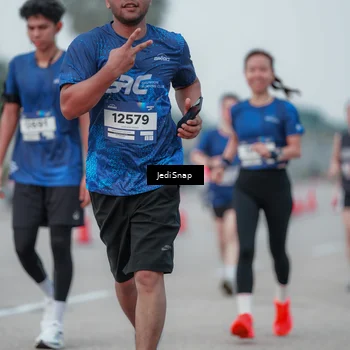 Runner Photo 7552022