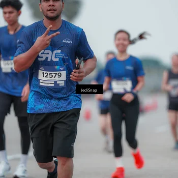 Runner Photo 7552025