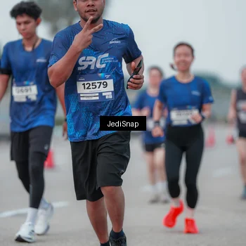 Runner Photo 7552028
