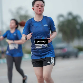 Runner Photo 7552043
