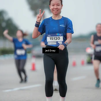 Runner Photo 7552044