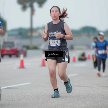 Runner Photo 7552045