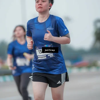 Runner Photo 7552047