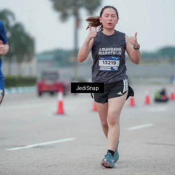 Runner Photo 7552051