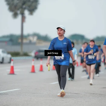 Runner Photo 7552057