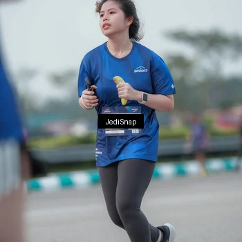 Runner Photo 7552058