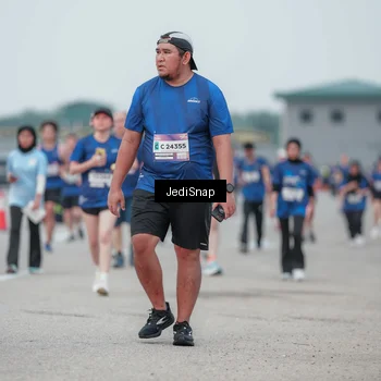 Runner Photo 7552064