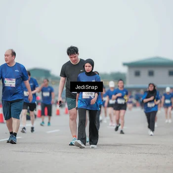 Runner Photo 7552068