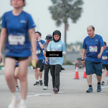 Runner Photo 7552072