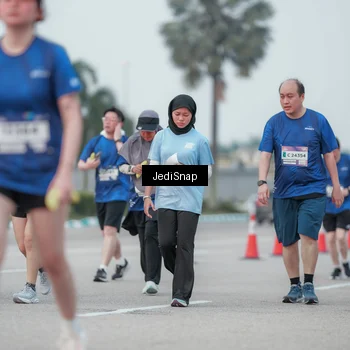 Runner Photo 7552075