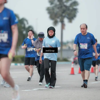 Runner Photo 7552078