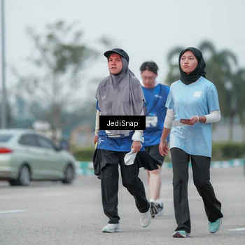 Runner Photo 7552090