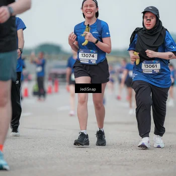 Runner Photo 7552098