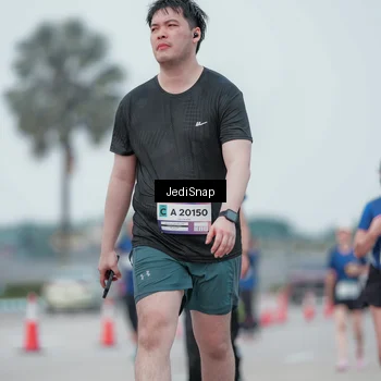 Runner Photo 7552100