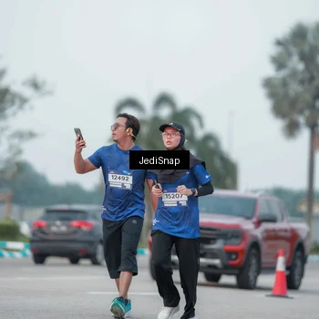 Runner Photo 7552118