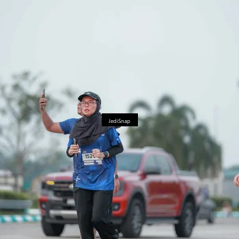 Runner Photo 7552122