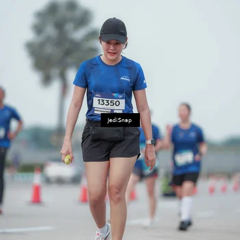 Runner Photo 7552140