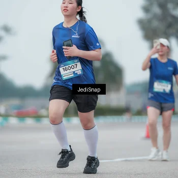 Runner Photo 7552153