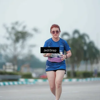 Runner Photo 7552178