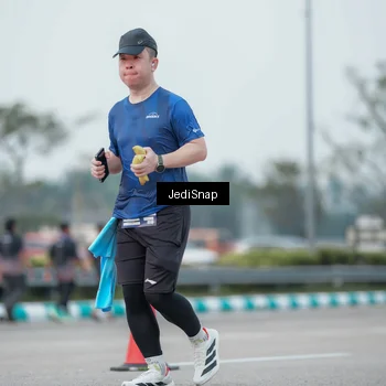 Runner Photo 7552206