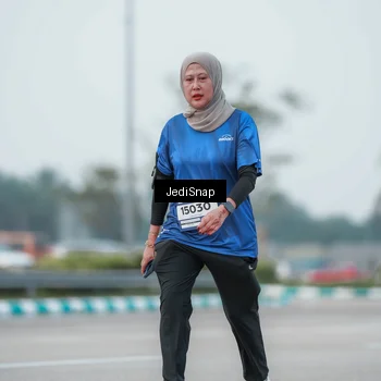 Runner Photo 7552210