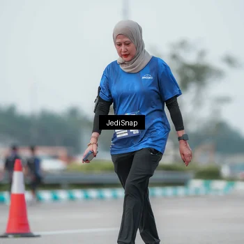 Runner Photo 7552213