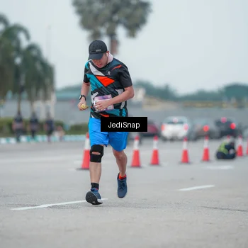 Runner Photo 7552237