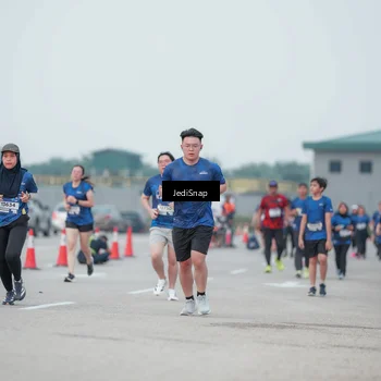 Runner Photo 7552258