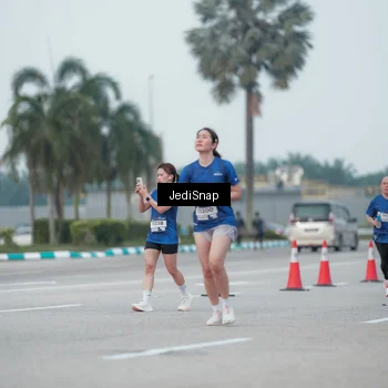 Runner Photo 7552275