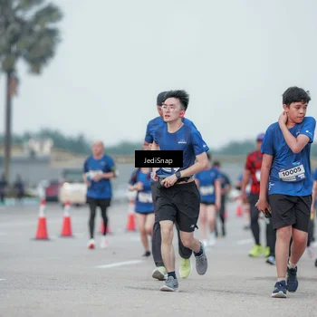 Runner Photo 7552280