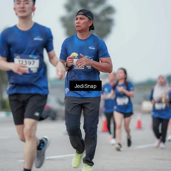 Runner Photo 7552292