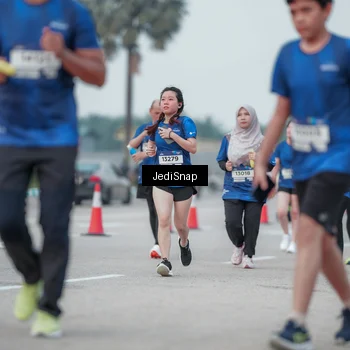 Runner Photo 7552293