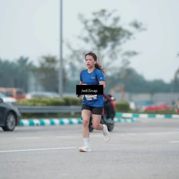 Runner Photo 7552313