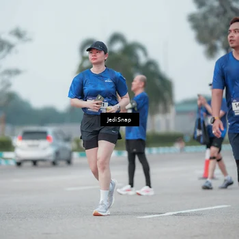 Runner Photo 7552338