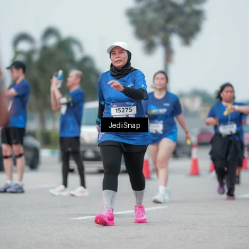 Runner Photo 7552441