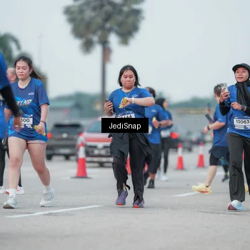 Runner Photo 7552474