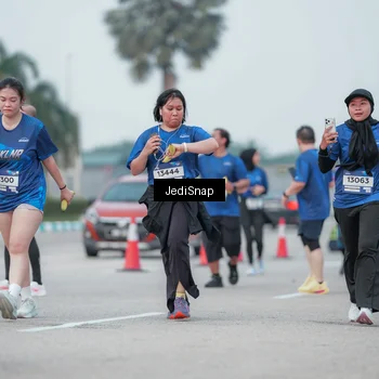 Runner Photo 7552475