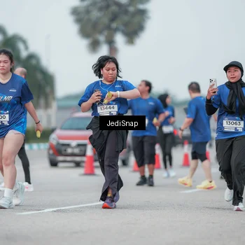 Runner Photo 7552484