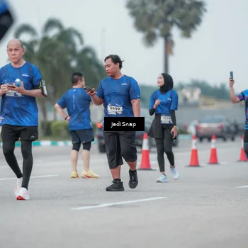 Runner Photo 7552502