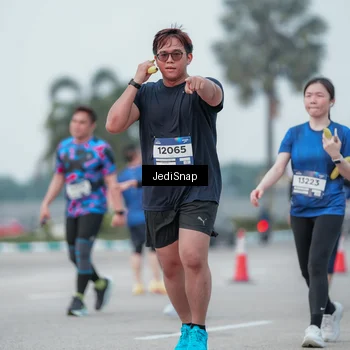 Runner Photo 7552529