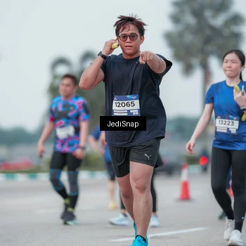 Runner Photo 7552531
