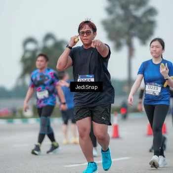 Runner Photo 7552535
