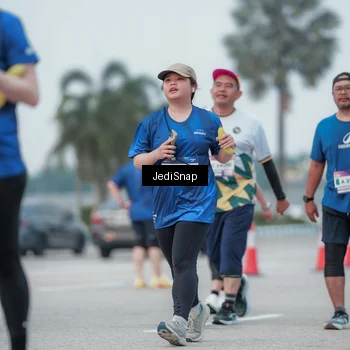 Runner Photo 7552540