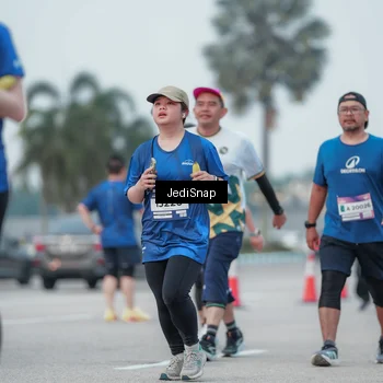 Runner Photo 7552541
