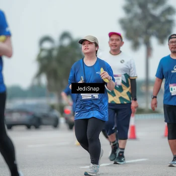 Runner Photo 7552542