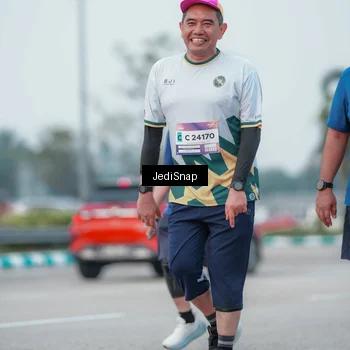 Runner Photo 7552553
